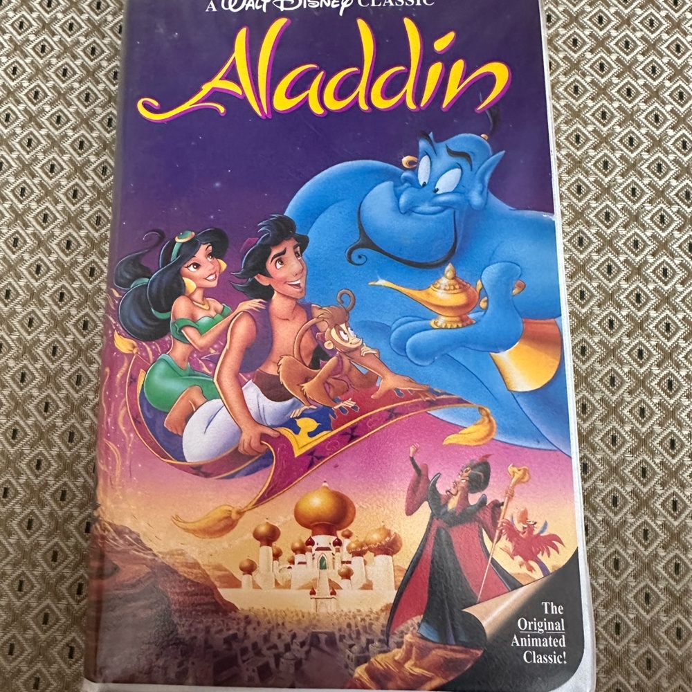 Disney Aladdin VHS with Purple and Blue Cover